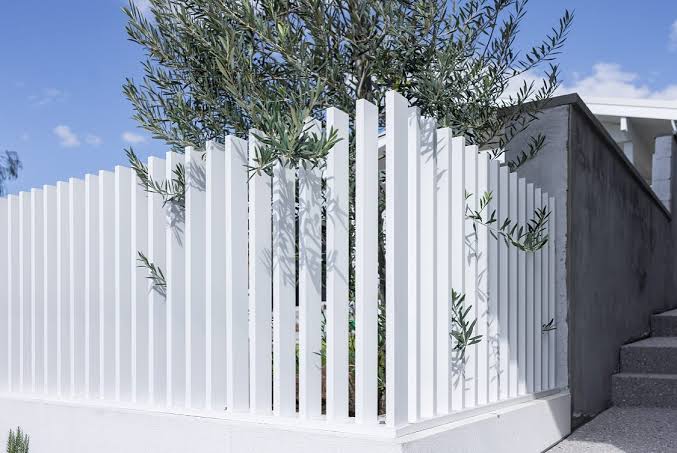 Frameless Blade Batten Pool Fencing